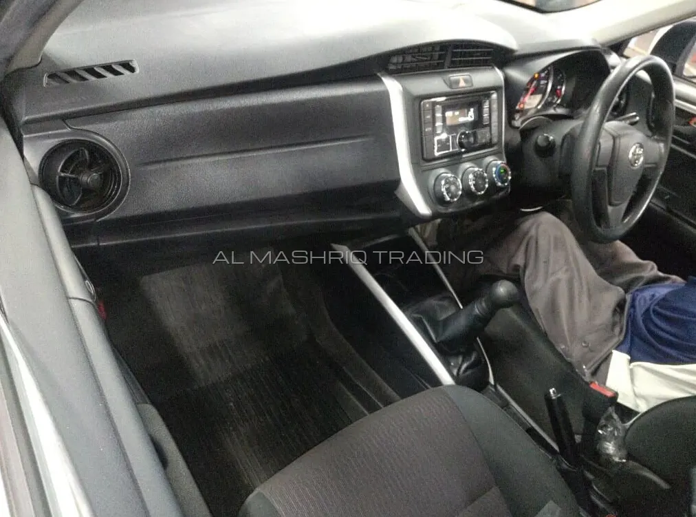 TOYOTA COROLLA FILEDER 2018 — photo 6