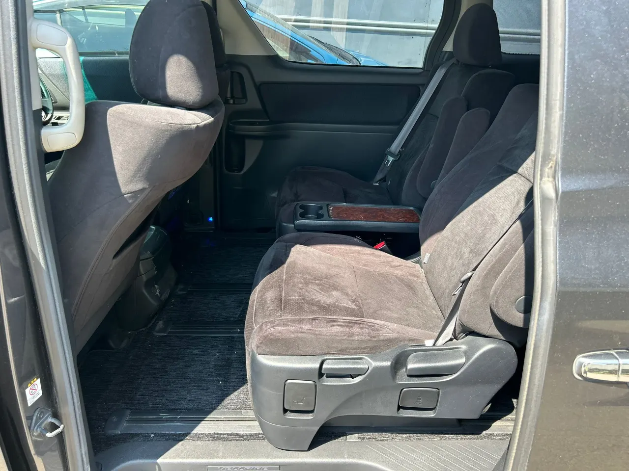 TOYOTA VELFIRE 2010 — photo 6