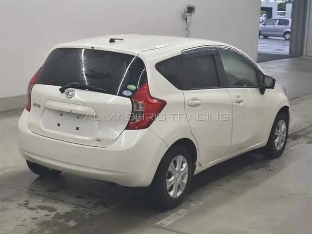 NISSAN NOTE 2015 — photo 2