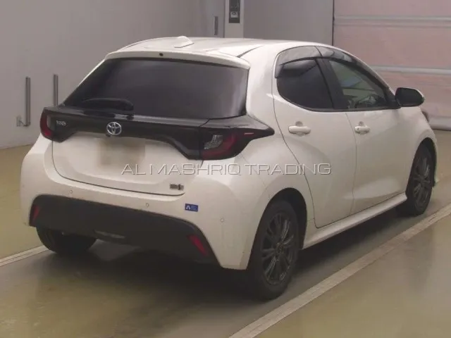 TOYOTA YARIS 2021 — photo 2