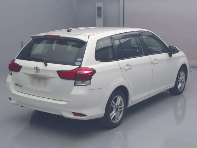 TOYOTA COROLLA FILEDER 2016 — photo 2
