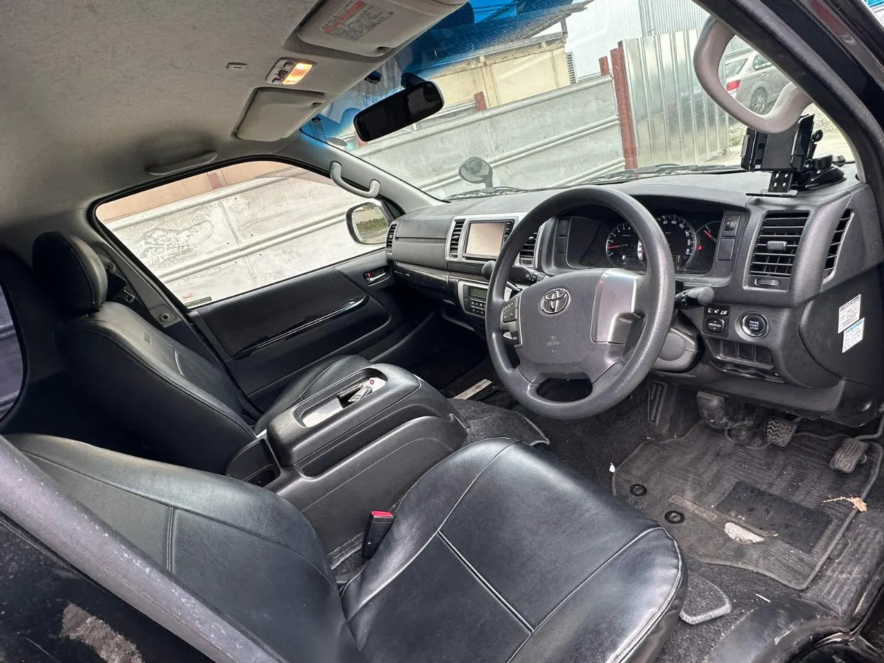 TOYOTA HIACE VAN 2016 — photo 5