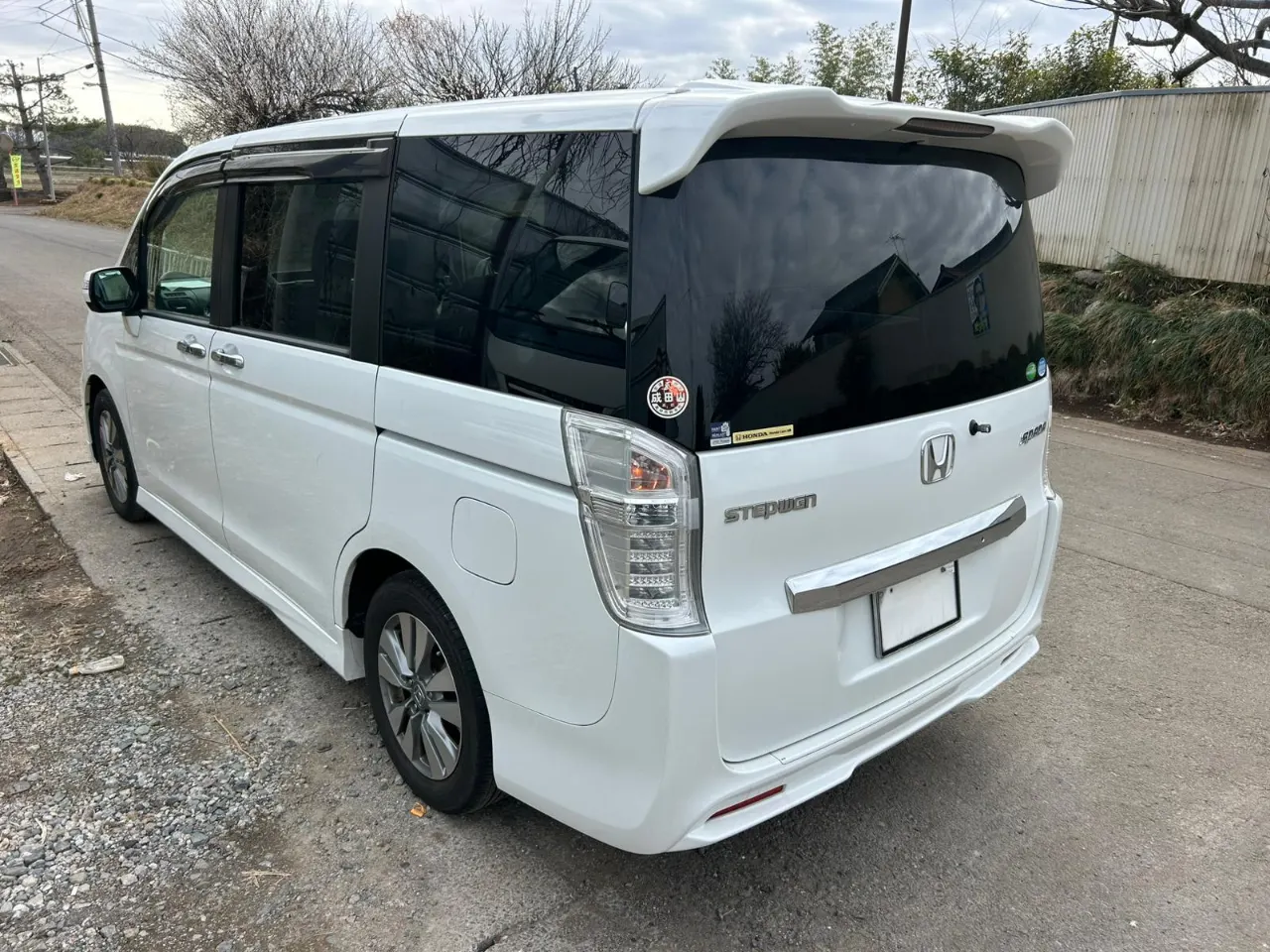 HONDA STEP WAGON 2012 — photo 2