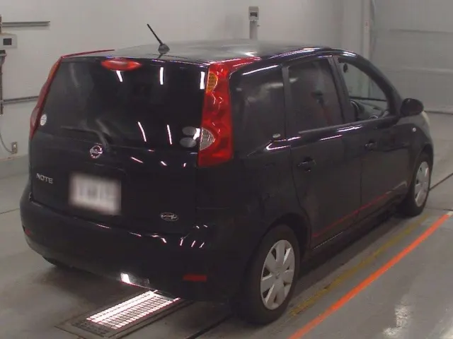 NISSAN NOTE 2010 — photo 2