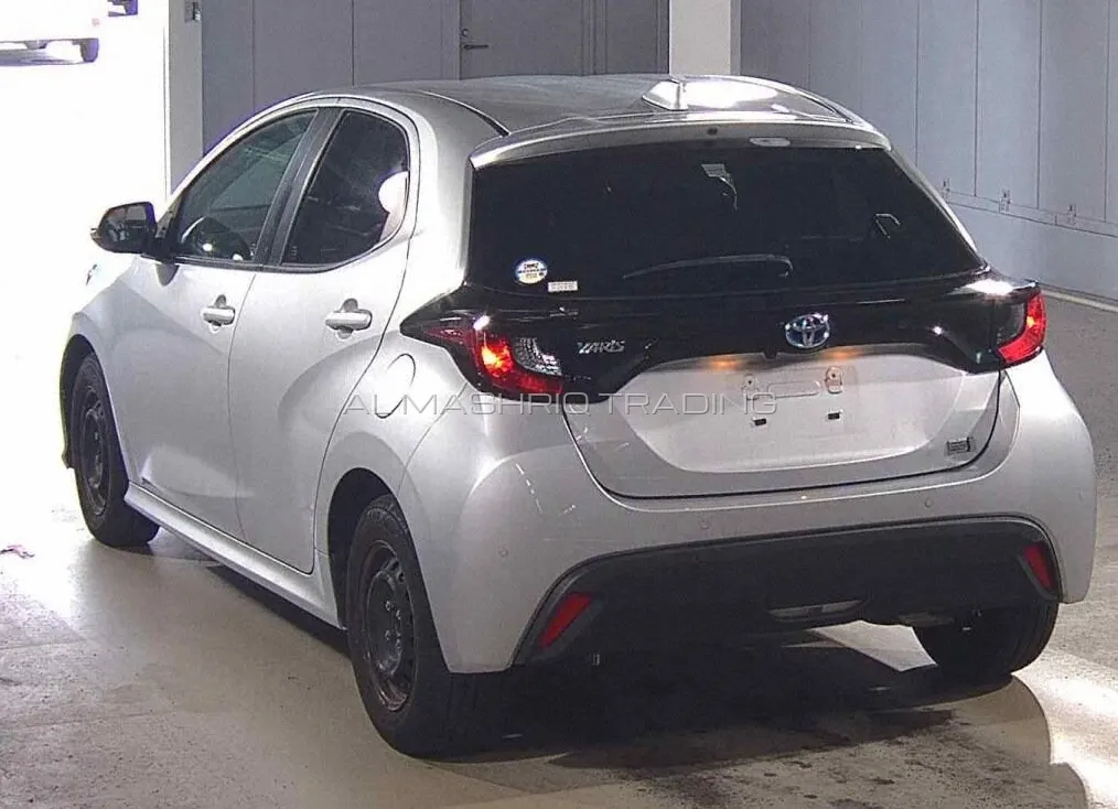 TOYOTA YARIS 2021 — photo 2