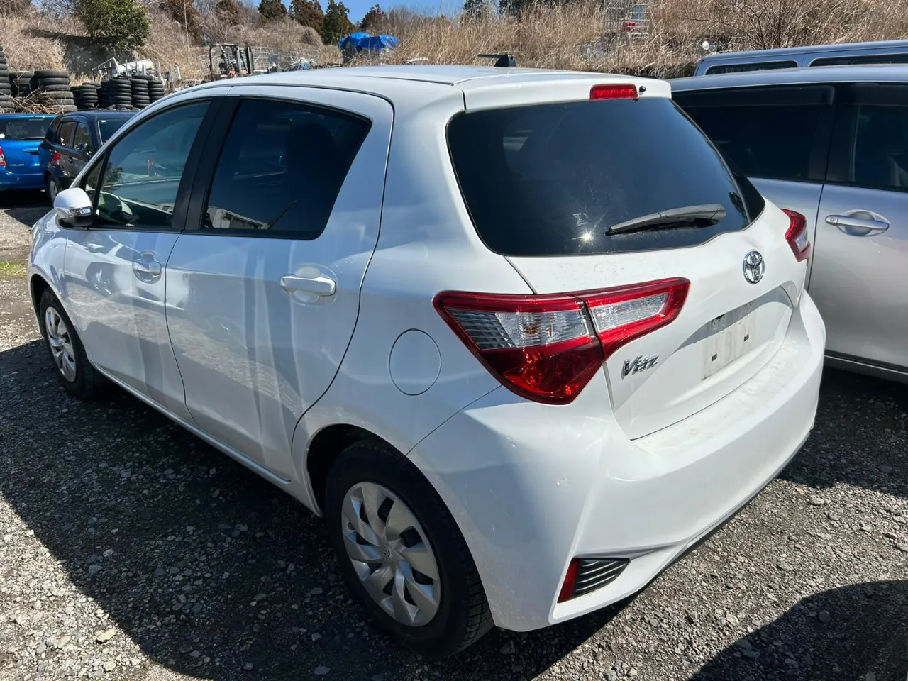 TOYOTA VITZ 2019 — photo 2