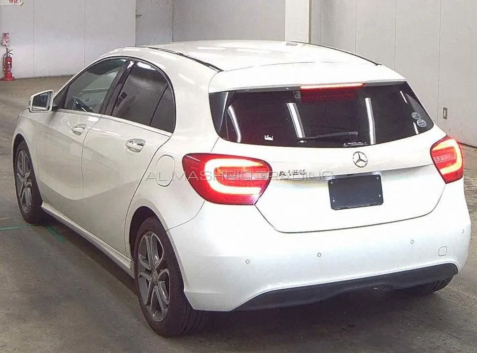 MERCEDES BENZ A CLASS 2015 — photo 6