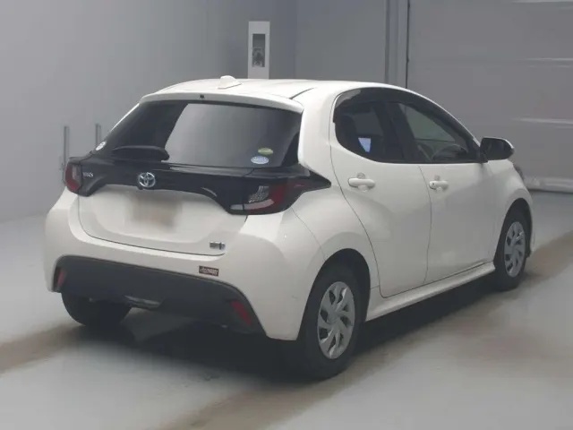 TOYOTA YARIS 2020 — photo 2