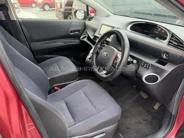 TOYOTA SIENTA 2015 — photo 6