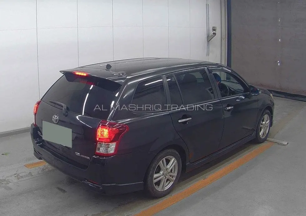 TOYOTA COROLLA FILEDER 2012 — photo 2
