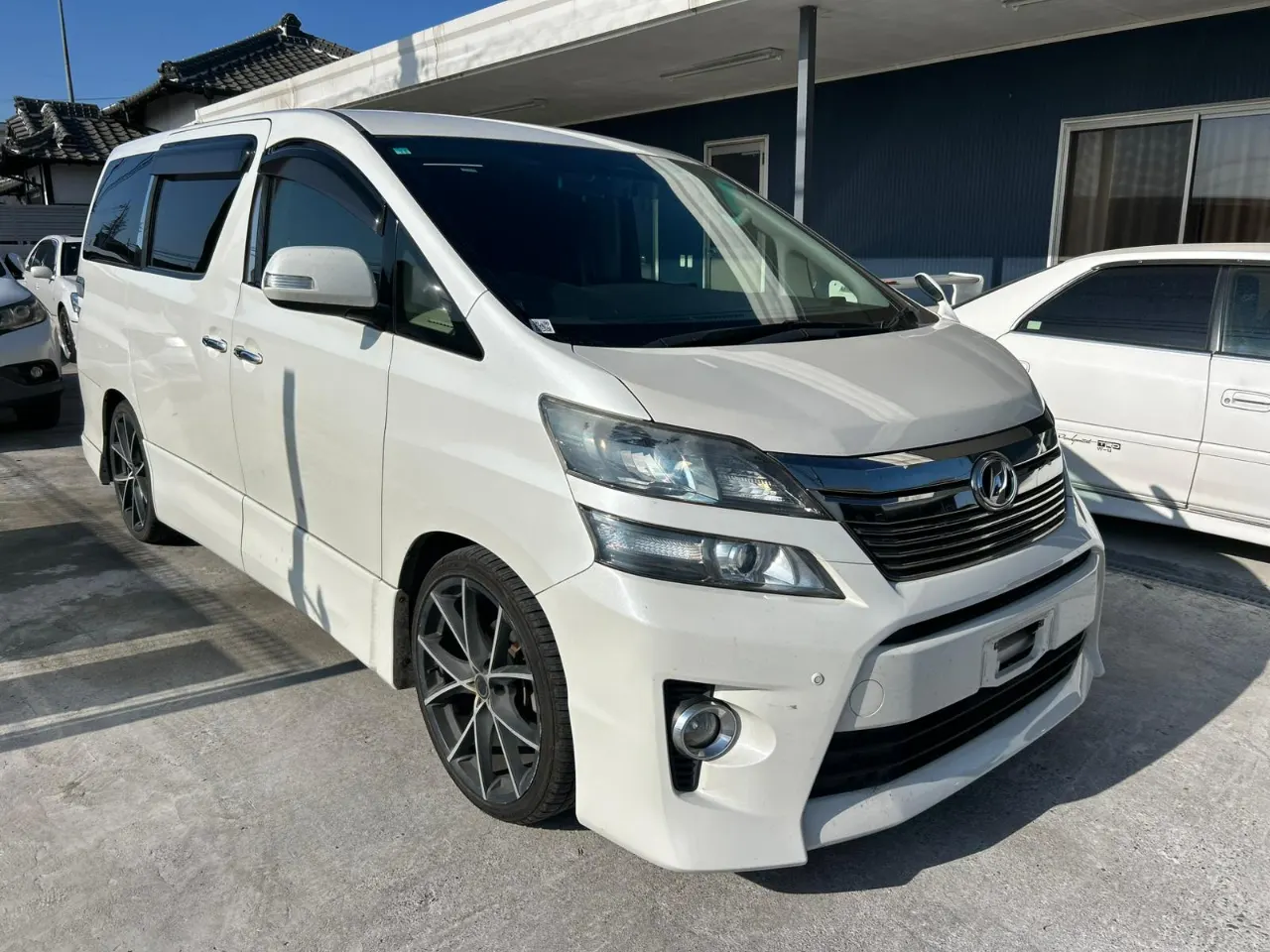 TOYOTA VELFIRE 2012 — photo 2