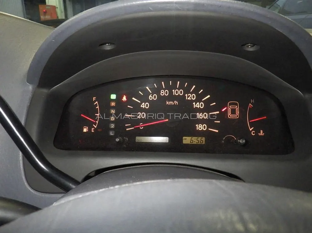 TOYOTA RAUM 1997 — photo 6