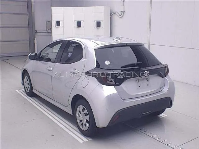 TOYOTA YARIS 2021 — photo 2