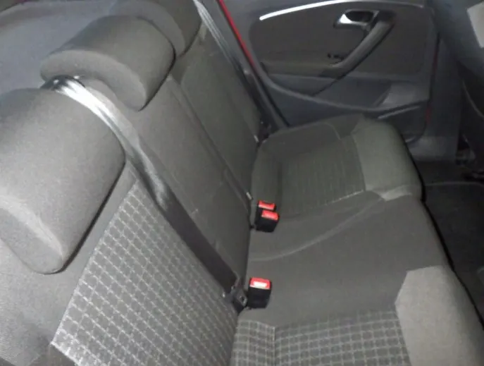 VOLKSWAGEN POLO 2015 — photo 6