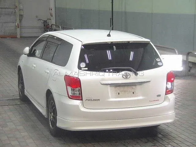 TOYOTA COROLLA FILEDER 2010 — photo 2