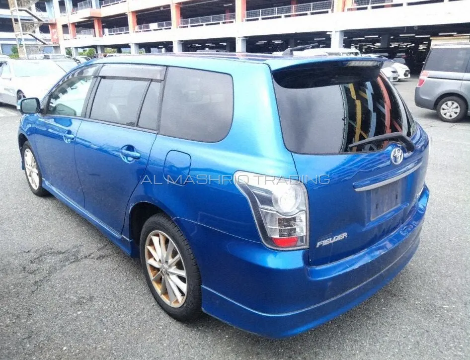 TOYOTA COROLLA FILEDER 2010 — photo 6