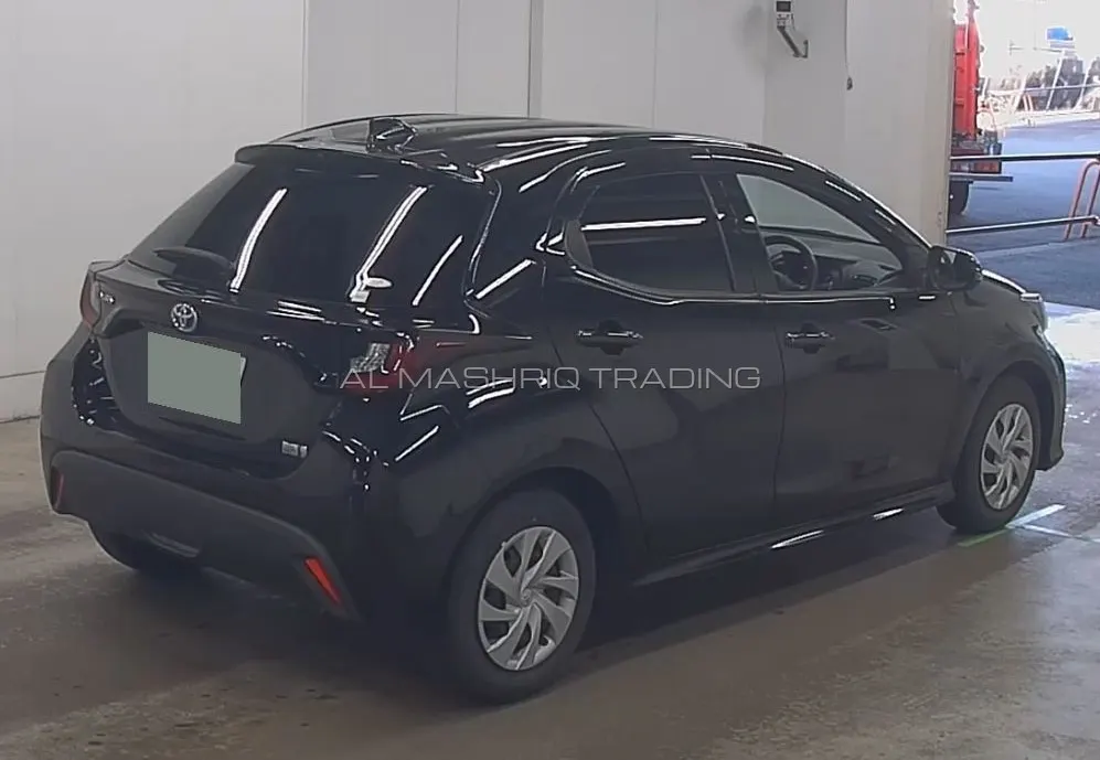 TOYOTA YARIS 2021 — photo 2