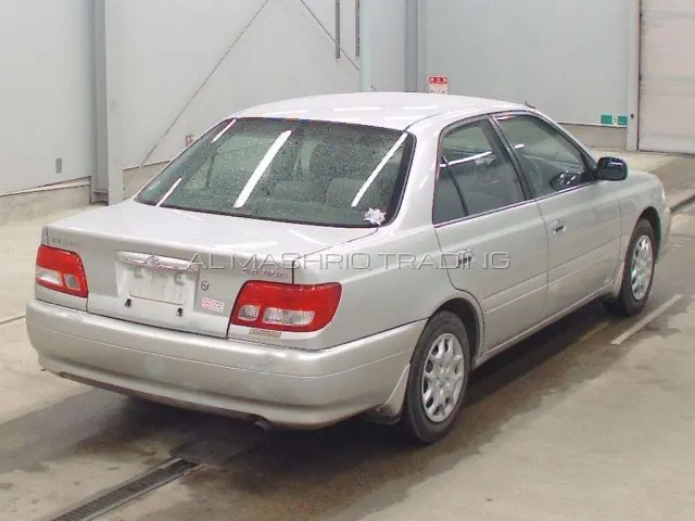 TOYOTA CARINA 2001 — photo 2