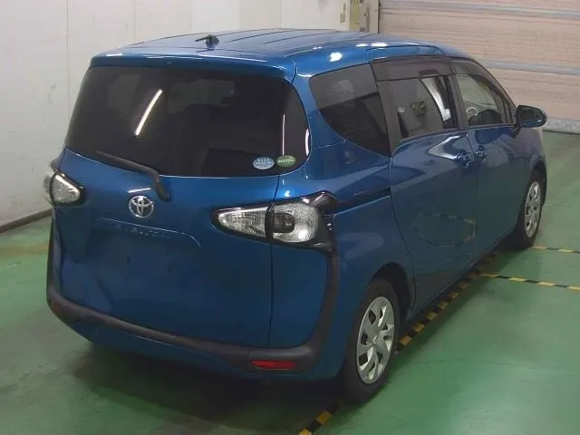 TOYOTA SIENTA 2016 — photo 2