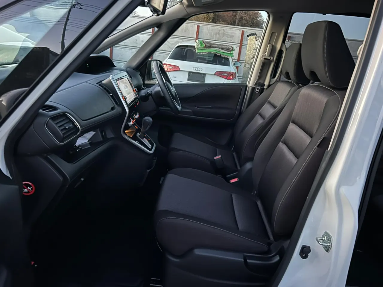 NISSAN SERENA 2018 — photo 6