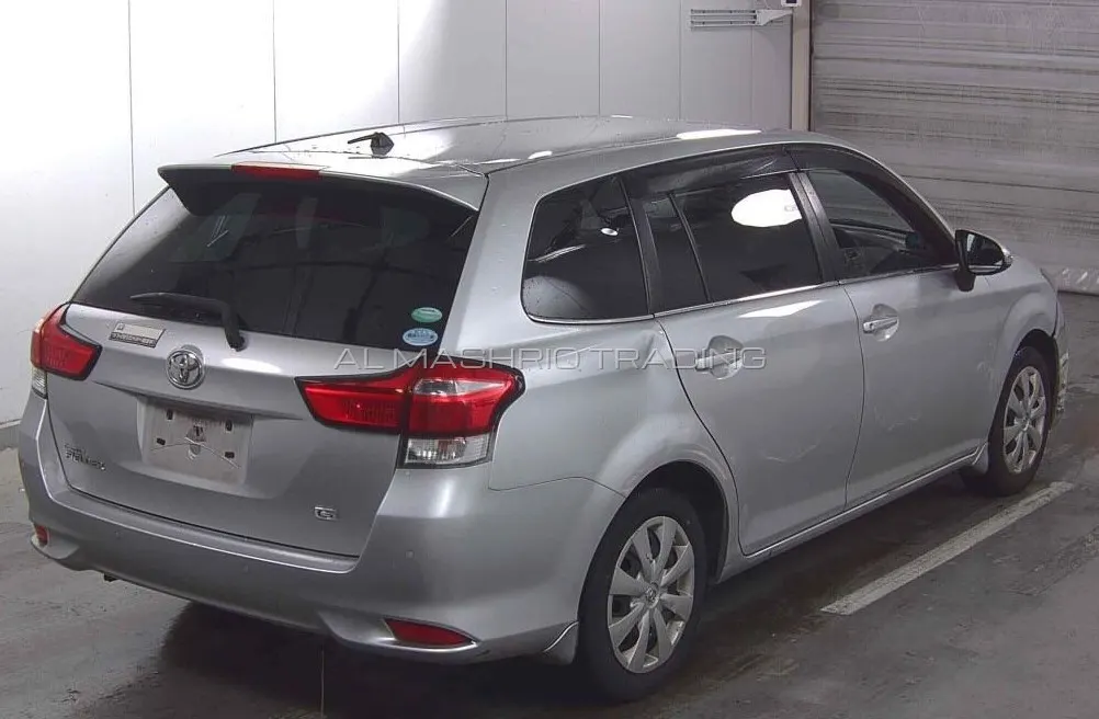 TOYOTA COROLLA FILEDER 2017 — photo 2