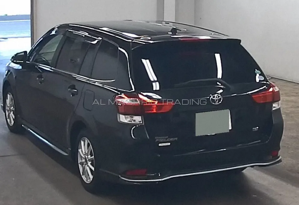 TOYOTA COROLLA FILEDER 2015 — photo 2
