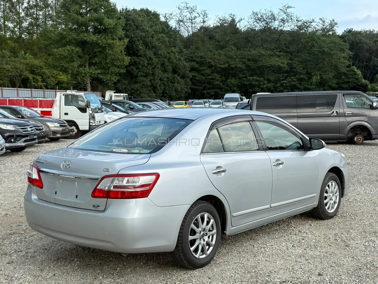 TOYOTA PREMIO 2013 — photo 2