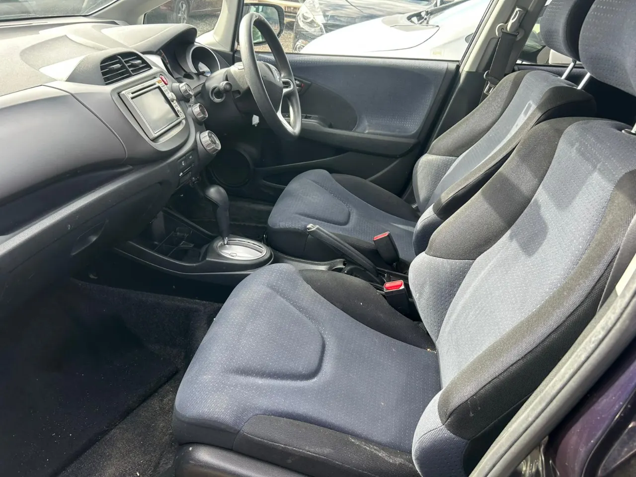 HONDA FIT 2010 — photo 6