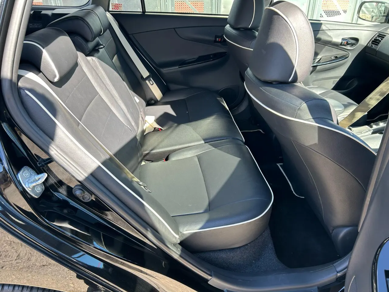 TOYOTA COROLLA FILEDER 2010 — photo 6