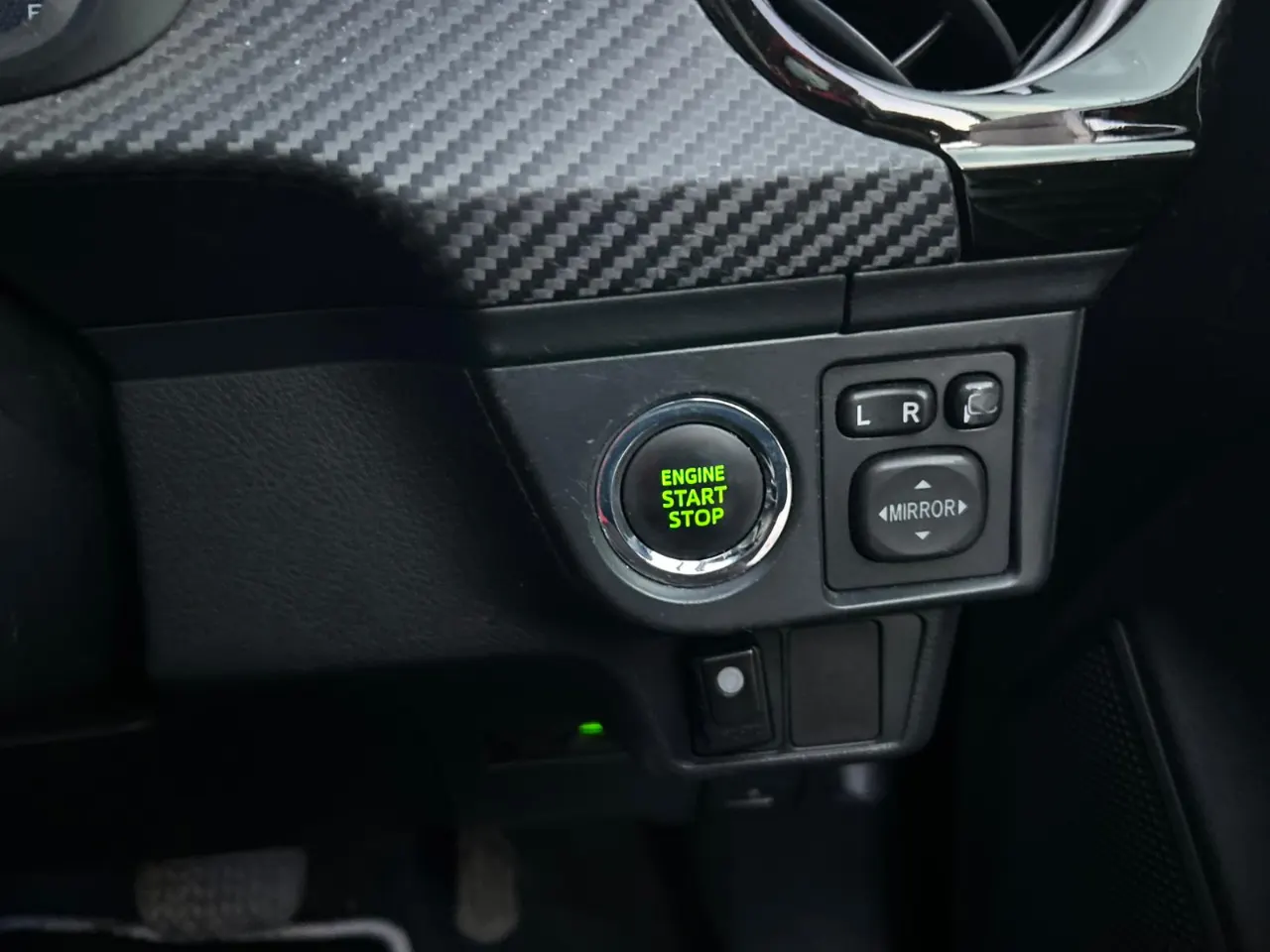 TOYOTA COROLLA FILEDER 2013 — photo 6