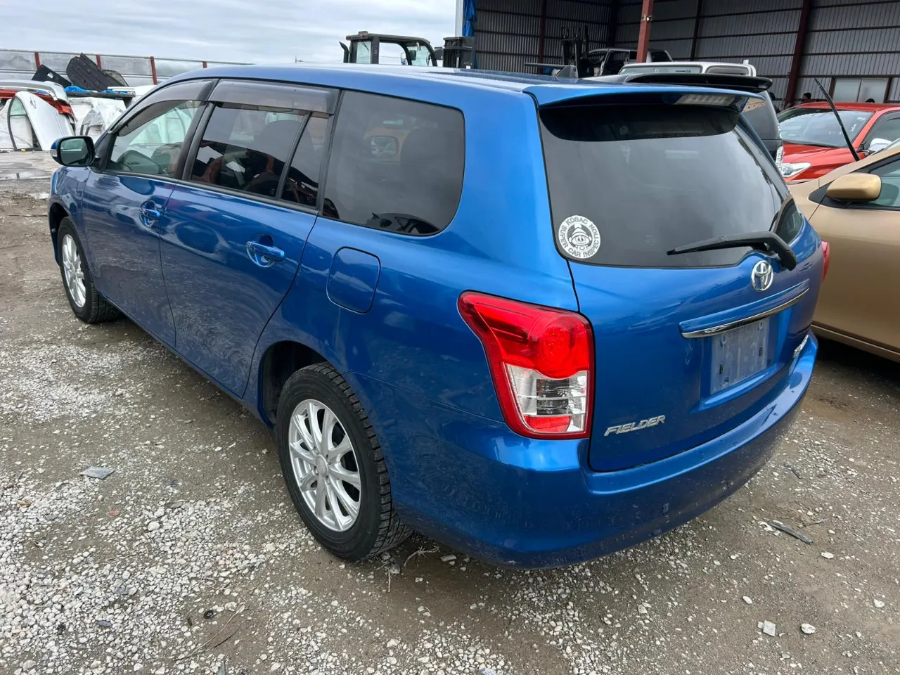 TOYOTA COROLLA FILEDER 2010 — photo 2