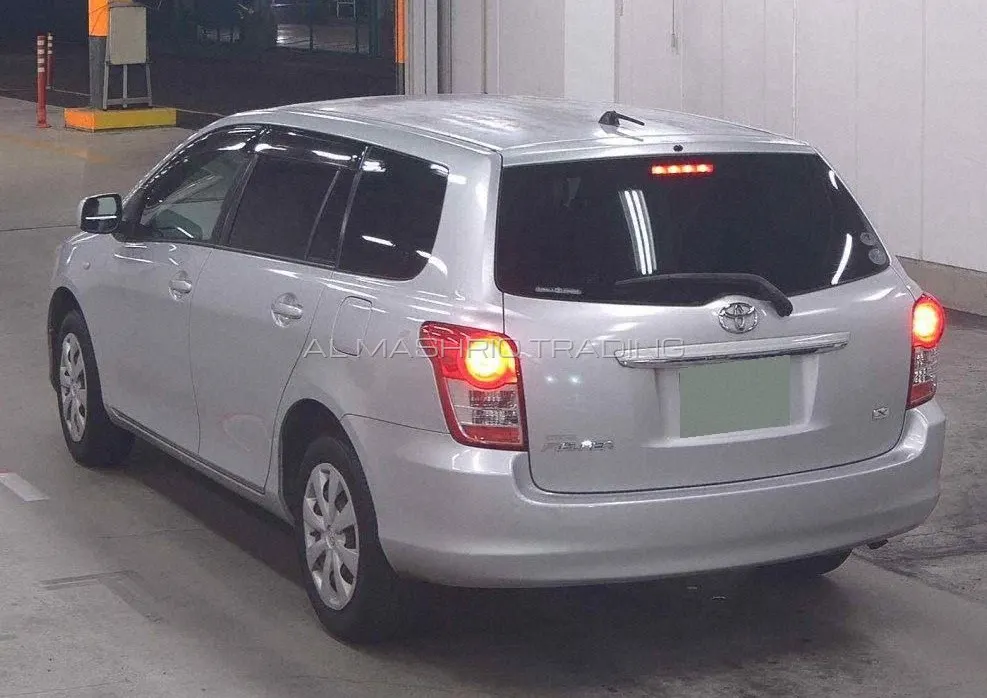 TOYOTA COROLLA FILEDER 2010 — photo 6