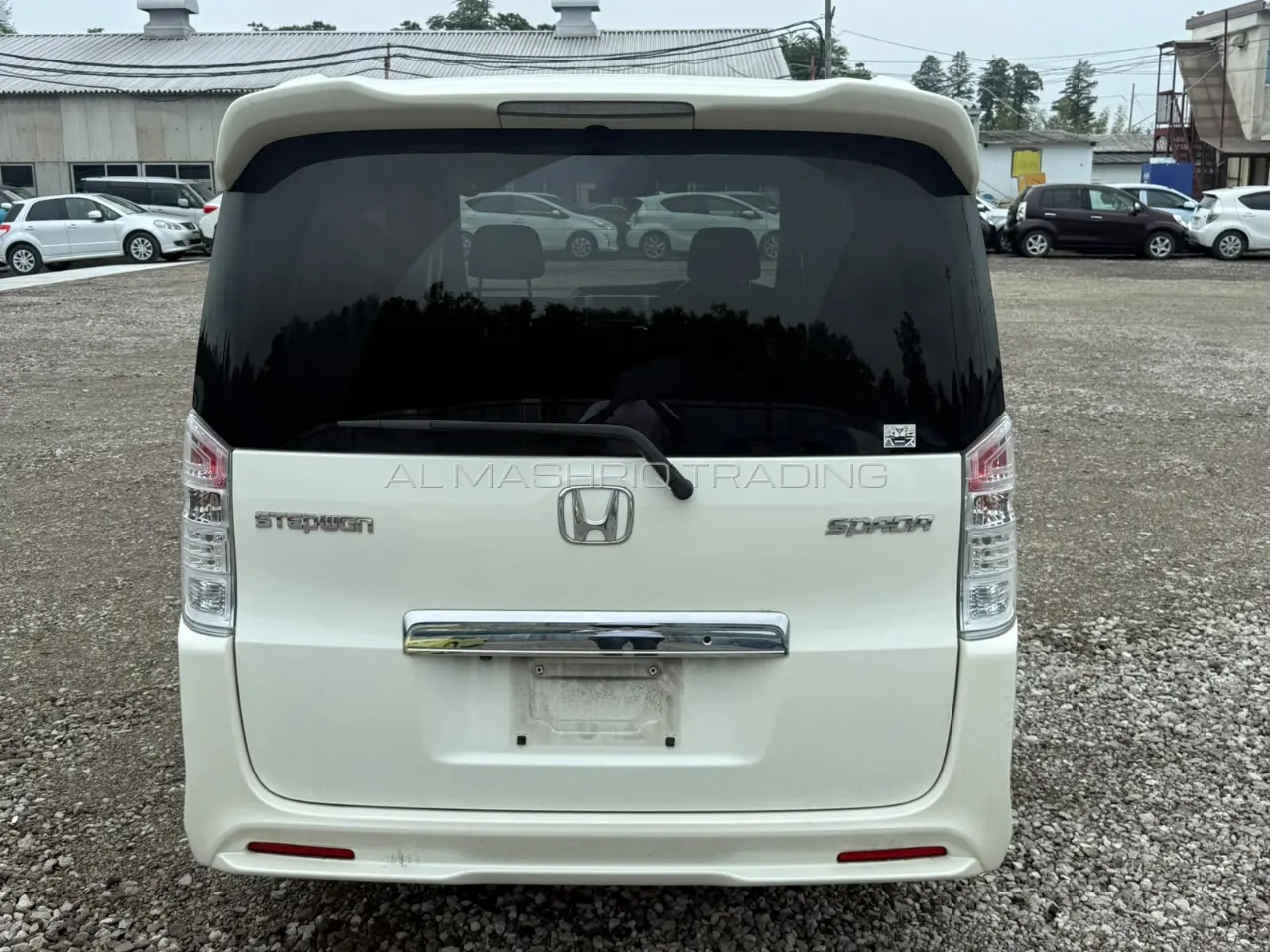 HONDA STEP WAGON 2012 — photo 2